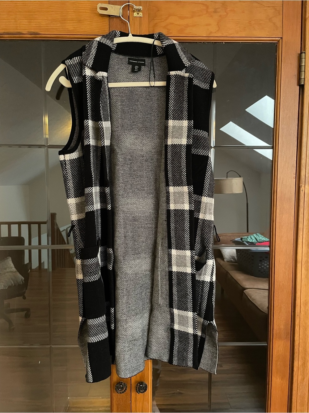 Adrienne Vittadini Black & Gray Plaid Sleeveless Cardigan